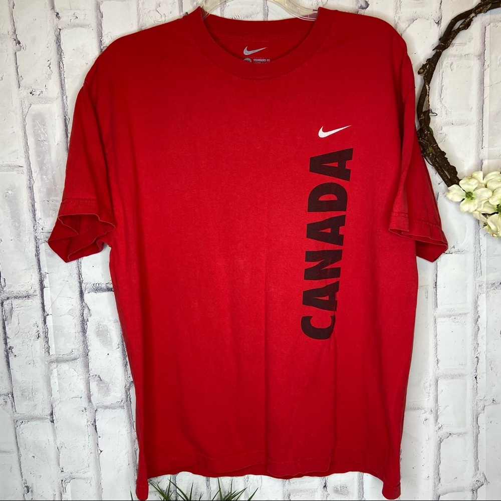 Nike red Canada short sleeves tee shirt XL